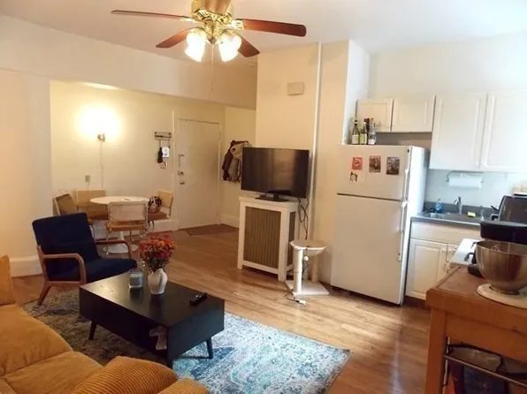 514 Harvard St #2D, Brookline, MA 02446