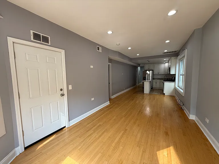 2449 N Ridgeway Ave #2 — Photo 2