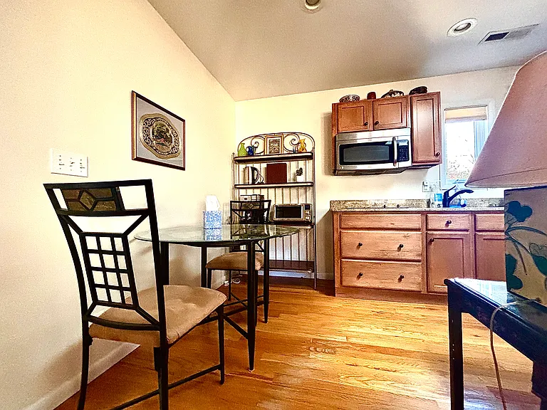 119 W Fox Chase Rd — Photo 4