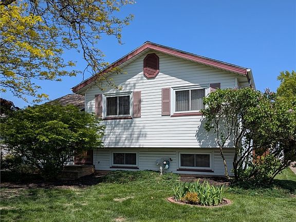 3rd image of 869 Bayridge Blvd