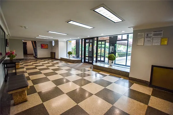 Sold by Remax Edge | media 7