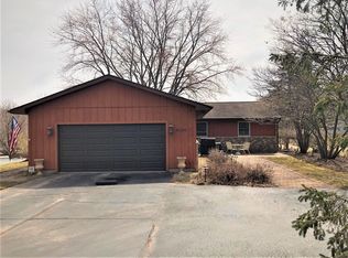 N4536 Old Hickory Dr, Onalaska, WI 54650