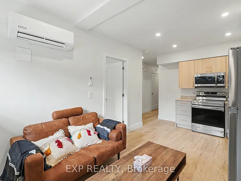 61 Pinehurst Ave #A — Photo 8