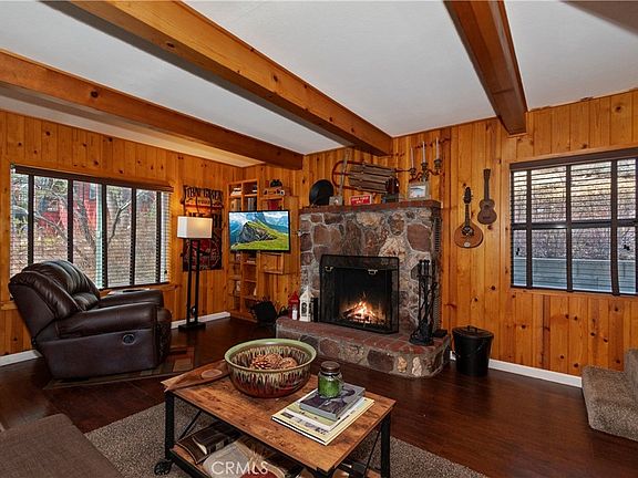 5th image of 39676 Oak Glen Rd
