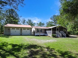 100 Olds Dr, Hawthorne, FL 32640