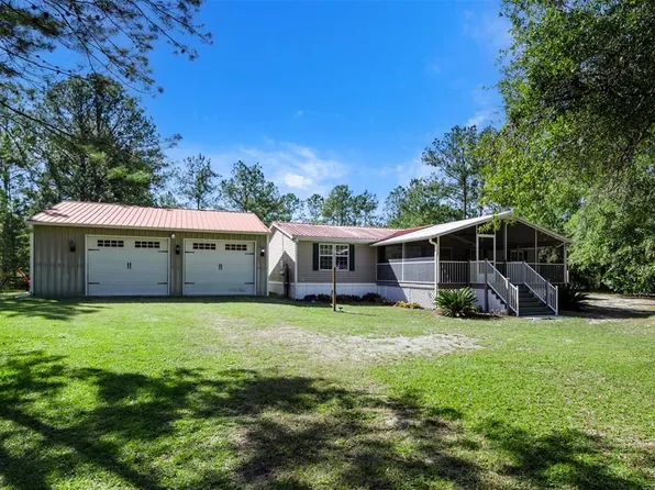 100 Olds Dr, Hawthorne, FL 32640