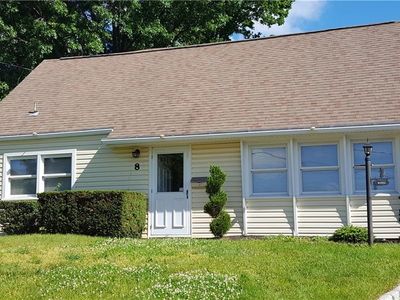 8 Abby Ct, Colonia, NJ, 07067