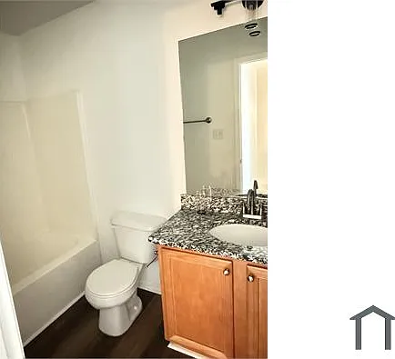 3 bed, 1384 sqft, $1,900 — Photo 3