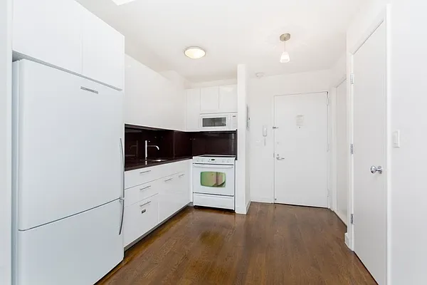 Rented by Bridgeline Property Management, LLC | media 17