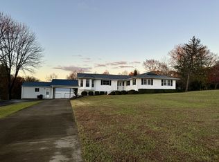 1409 Grays Chapel Rd, Southside, TN 37171