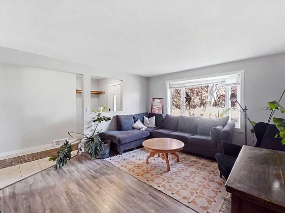 4th image of 4205 35th St
