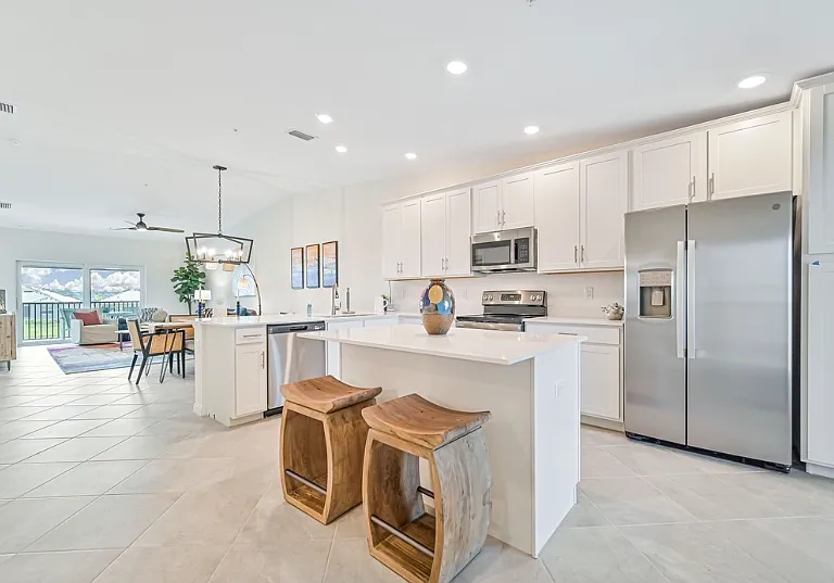 14221 Heritage Landing Blvd #922 — Photo 7