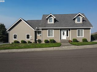 1320 Ransom Ave, Brookings, OR 97415