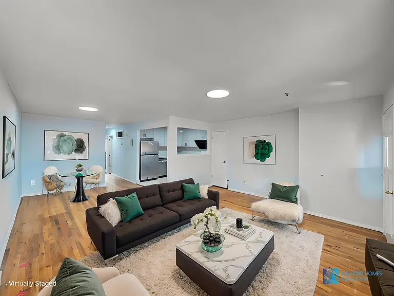 95 Bay 38th St #2 — Photo 2