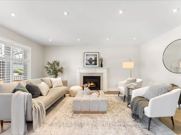 30 Linderwood Dr, Toronto, ON M1C 3P8