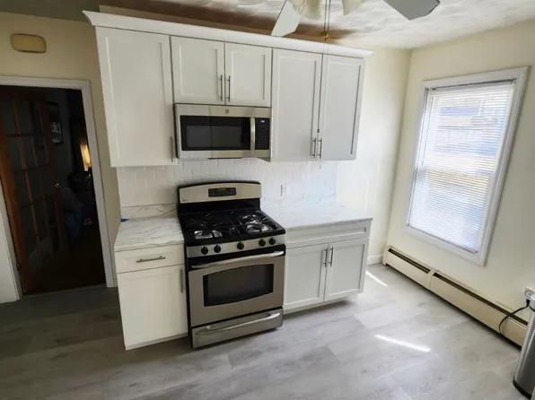 50 Dunnell Ave Floor 1, Pawtucket, RI 02860