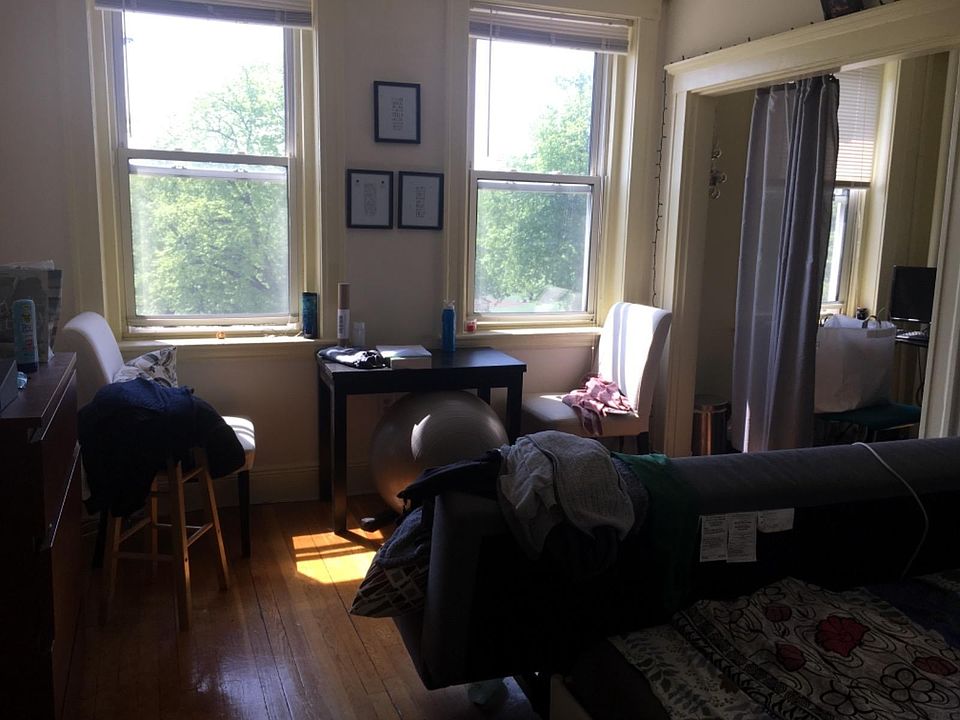 2nd image of 117 Park St #19