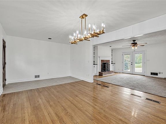 5th image of 318 Tyrone Rd