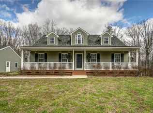 224 Fox Run Forest Ln, Beaverdam, VA 23015