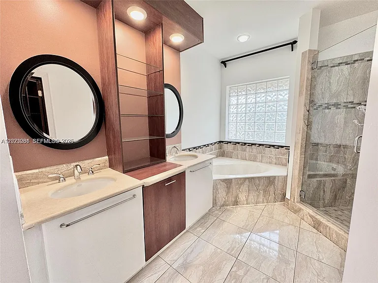 16320 Malibu Dr #10 — Photo 9