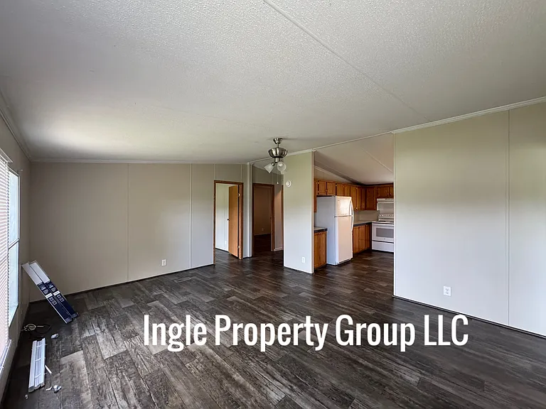 220 Sandy Rd — Photo 9