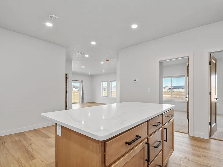 622 W Matthew Trl — Photo 9