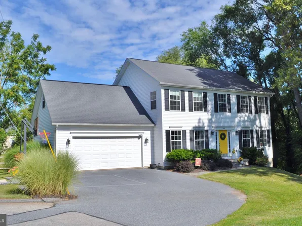 244 N 3rd St, New Freedom, PA 17349