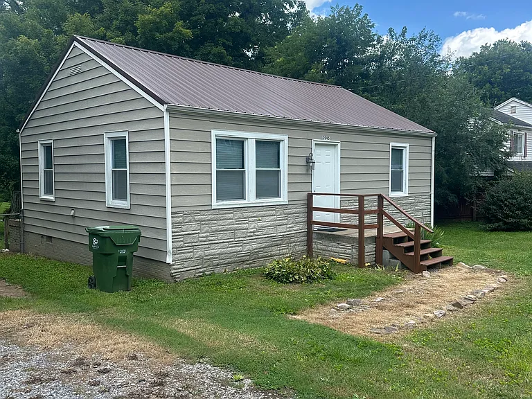 2045 Bittle Rd — Photo 2