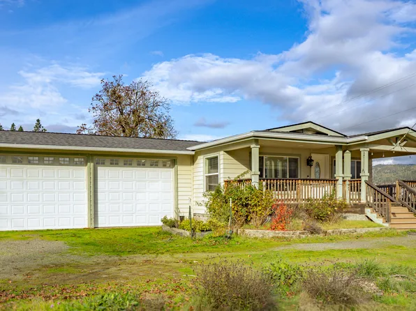 212 Martin Rd, Cave Junction, OR 97523