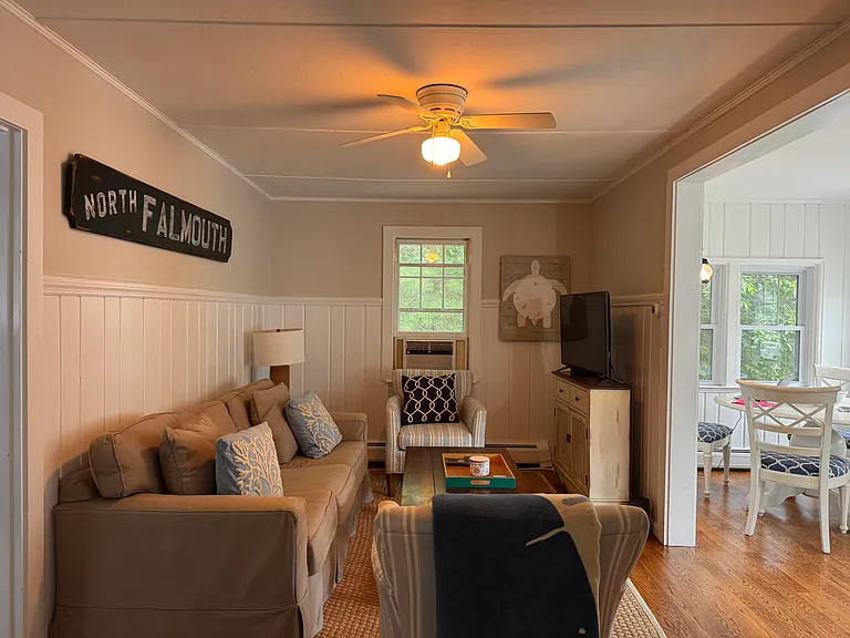 23 Crystal Spring Ave — Photo 2