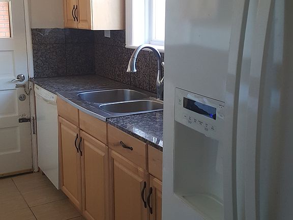 5th image of 749 Westwood Dr APT 3N