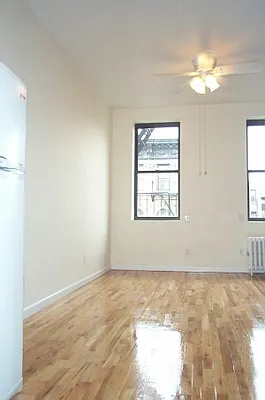 Rented by Tower Brokerage | media 15