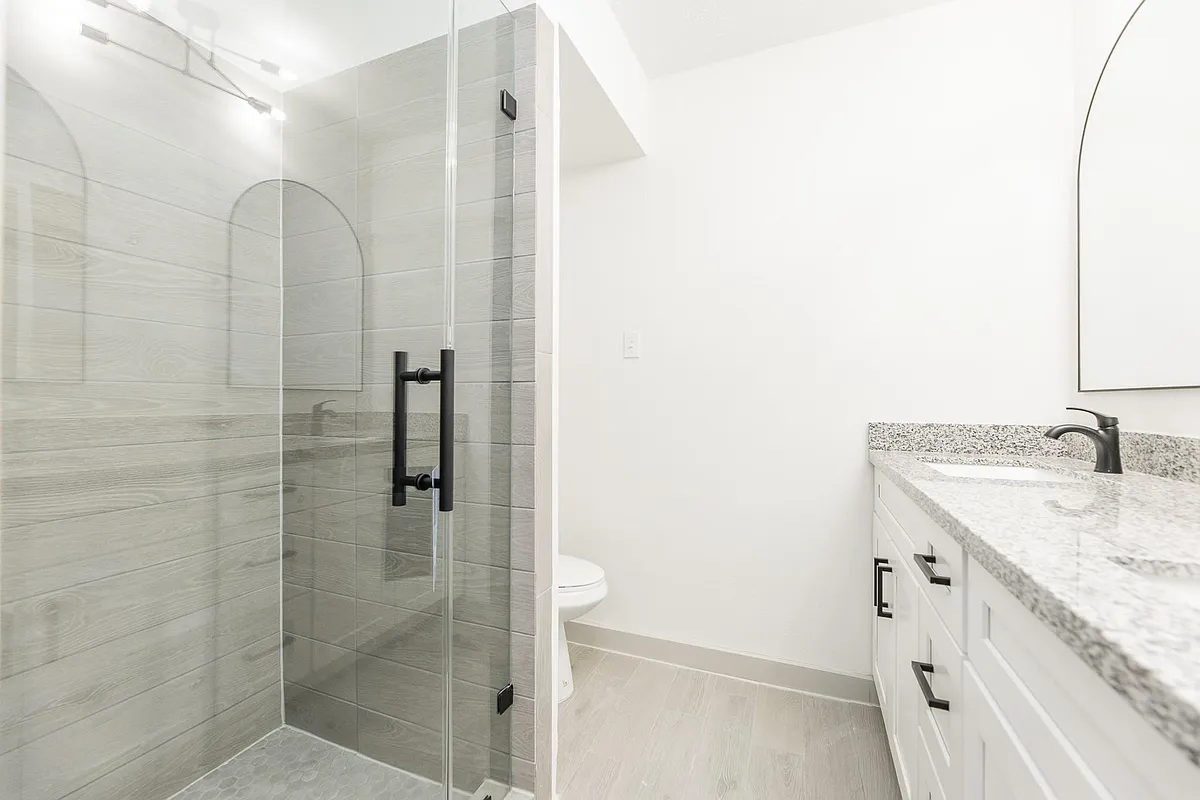 Building Photo - 7115 Falling Waters Dr