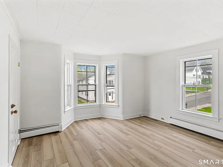 63 Reynolds St #B — Photo 32