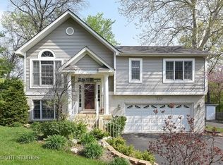 142 Maple Ave, Downers Grove, IL 60515