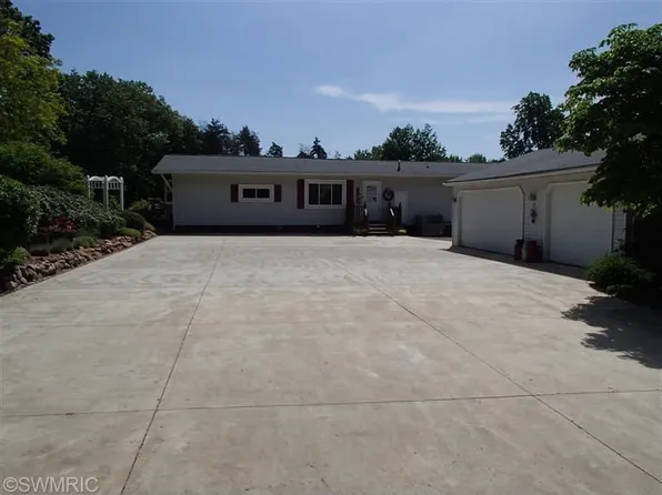 19231 26 Mile Rd, Albion, MI 49224