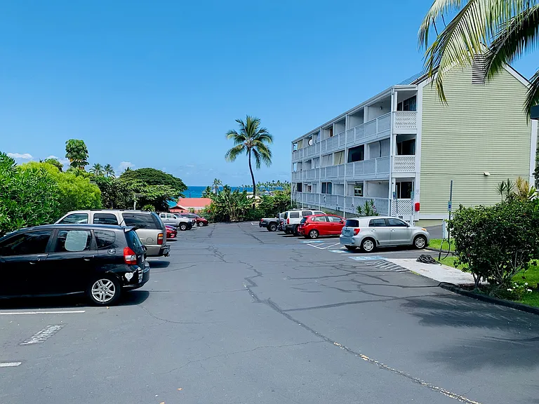 75-5680 Kuakini Hwy #303 — Photo 9