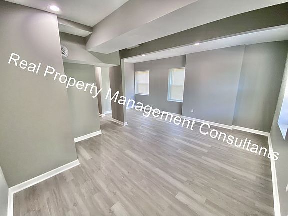 2nd image of 3620 Troost Ave Unit 2