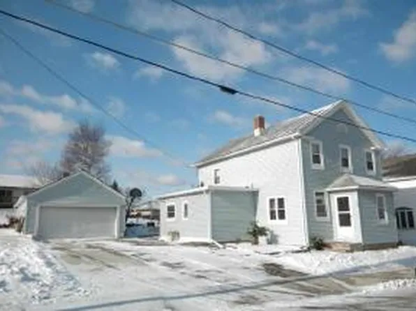 106 S 2nd Ave, Saint Nazianz, WI 54232