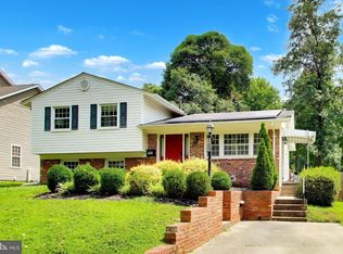 11907 Hunters Ln, Rockville, MD 20852