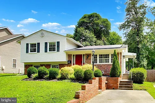 11907 Hunters Ln Photo 1