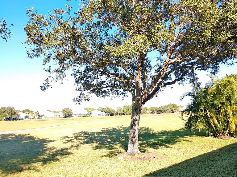 629 Back 9 Dr — Photo 11