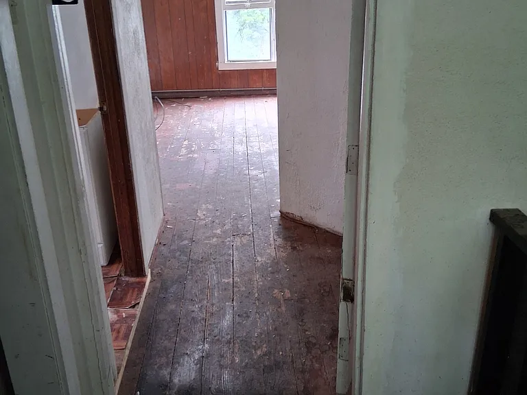 3912 Beachwood Ave — Photo 4