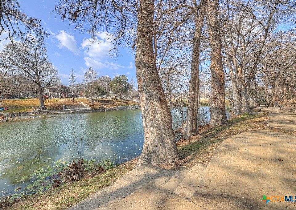 1st image of 1247 Gruene Rd #203