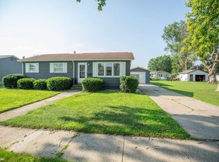1502 E Oak St, Algona, IA 50511