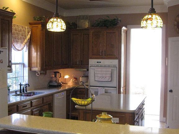 5th image of 2902 Yorkshire Ct