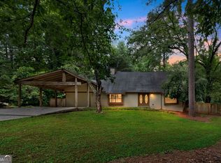 112 Valley Rd, Stockbridge, GA 30281