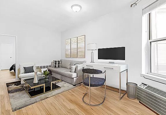 3rd image of 521 E 88th St APT 5D