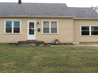 1102 Sanger St, Ottawa, IL 61350