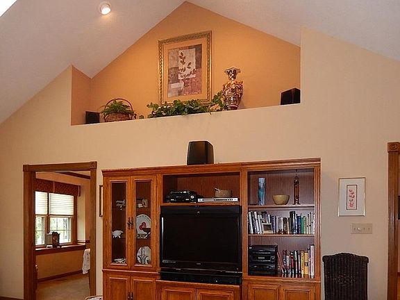 4th image of 1503 Shannon Lakes Dr